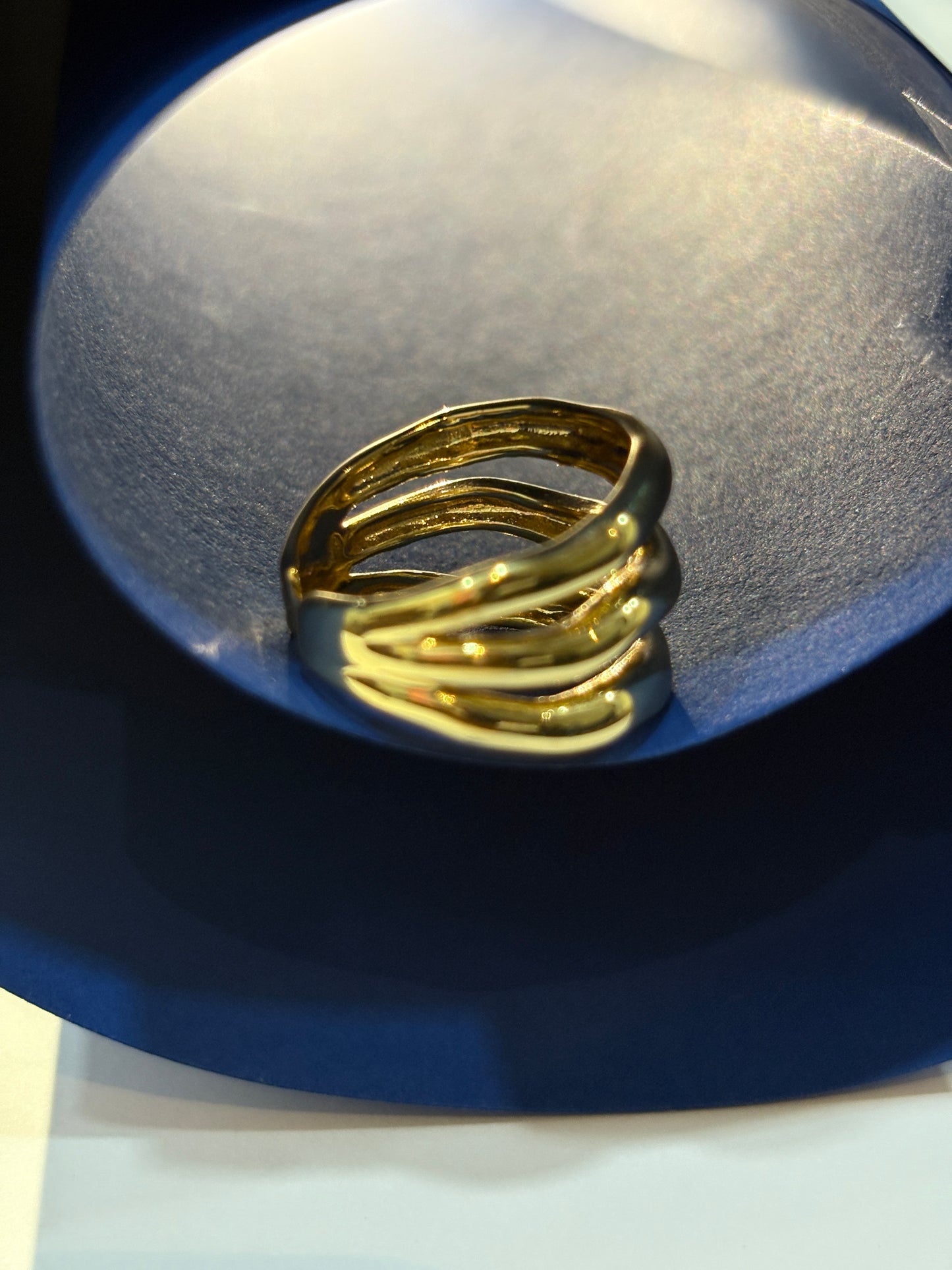 TriWave Ring