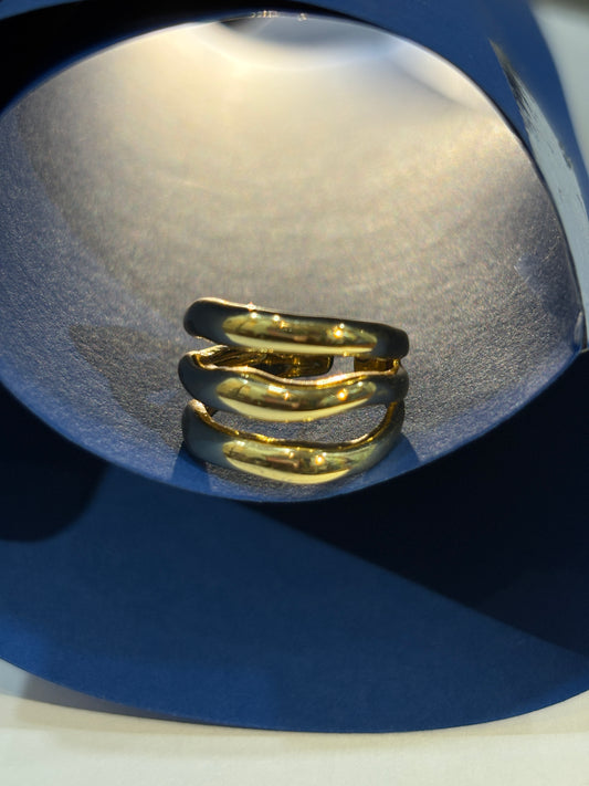 TriWave Ring