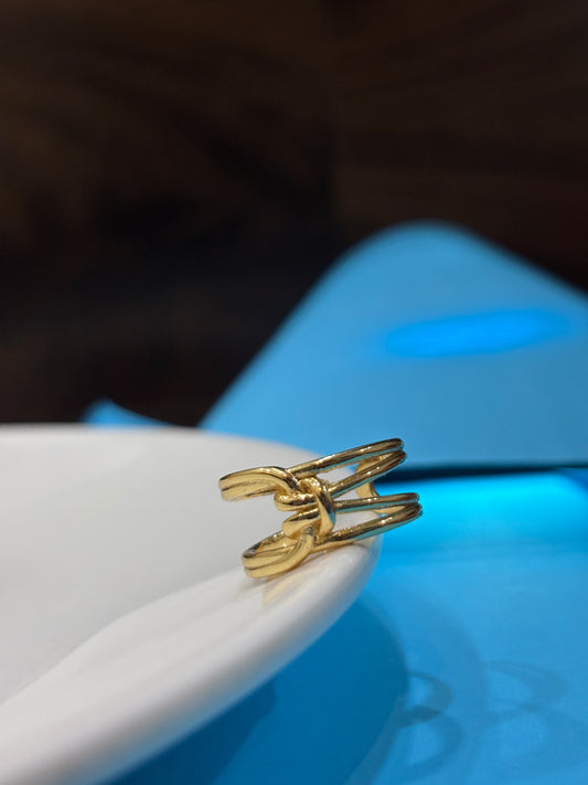 Golden Knot Ring